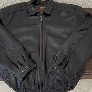 Global Identity Men's Black Leather Bomber Jacket (~1985)